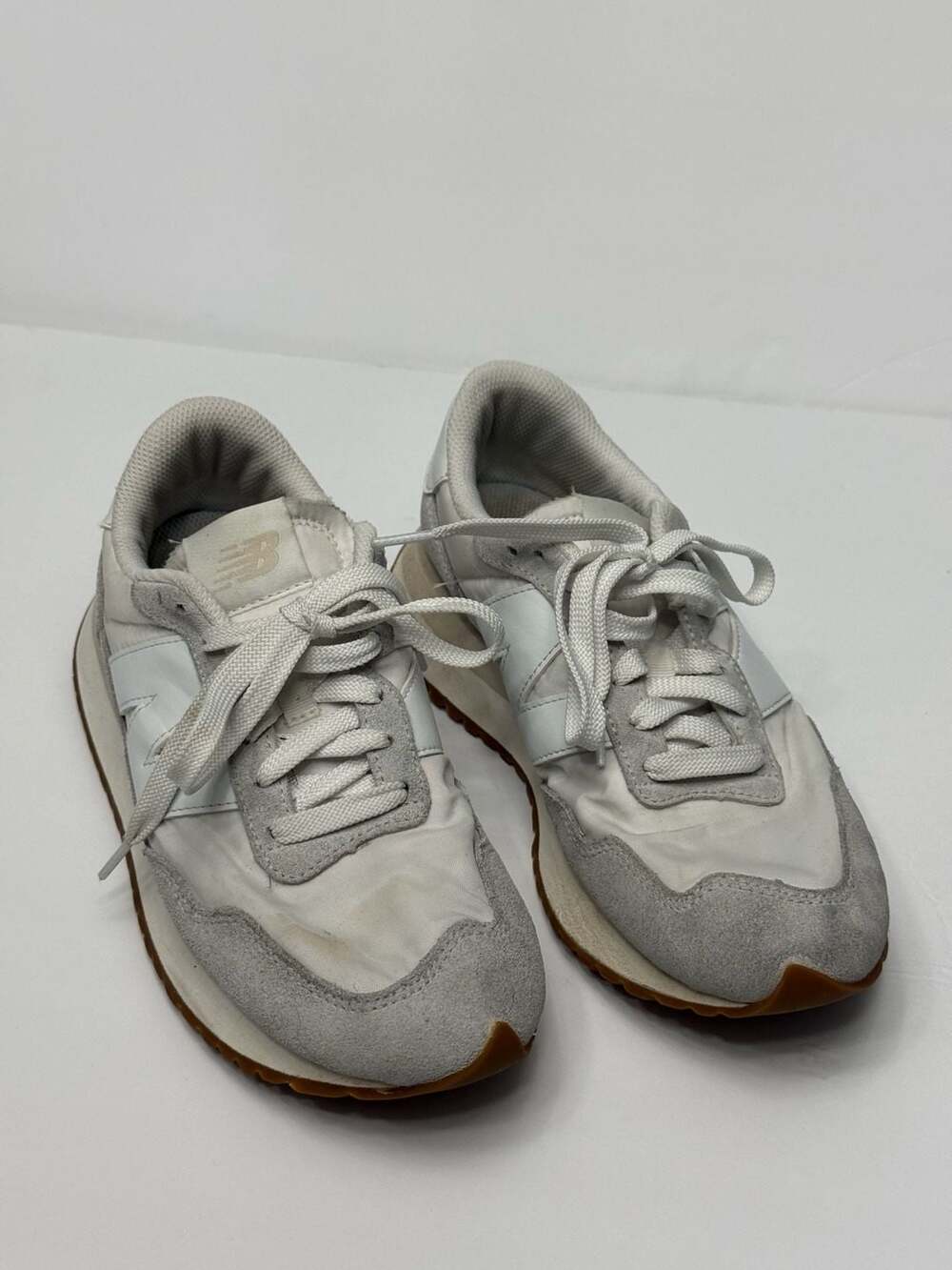 New Balance 237 Running Shoes Womens 8 Grey White Casual Sneakers